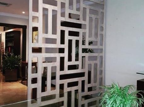 División de ambiente calada de piso a techo